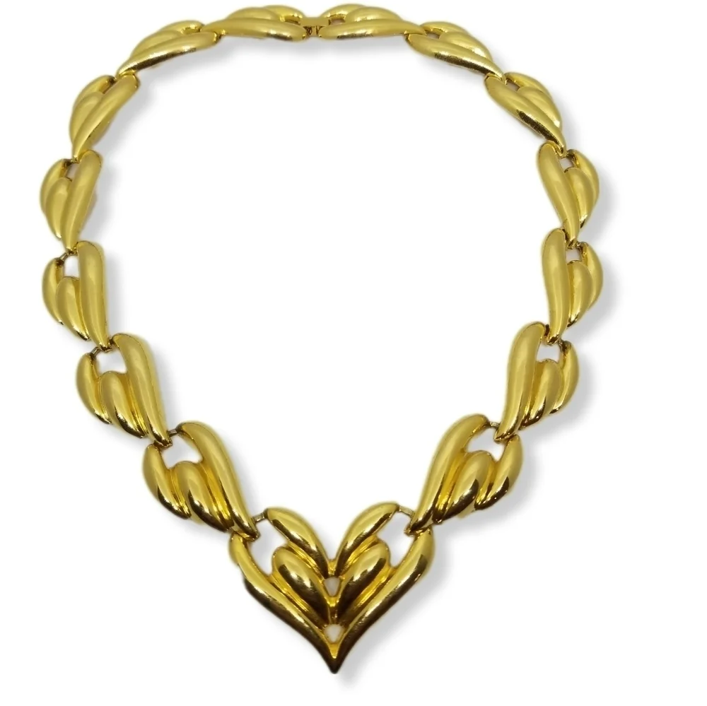 VINTAGE GOLDTONE WINGED HEART STATEMENT NECKLACE & EARRINGS SET
